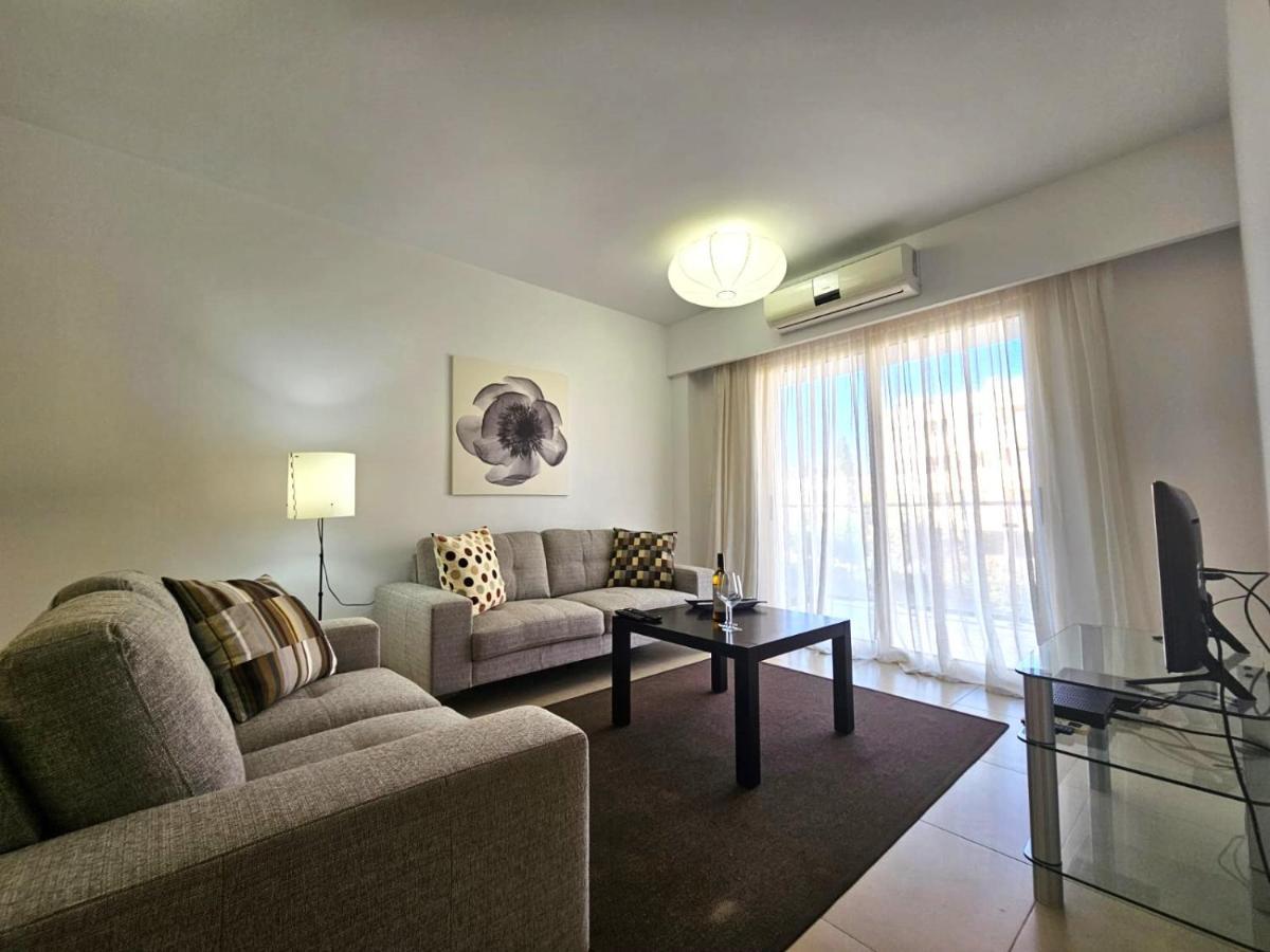Elysia Park Apartments Paphos Extérieur photo