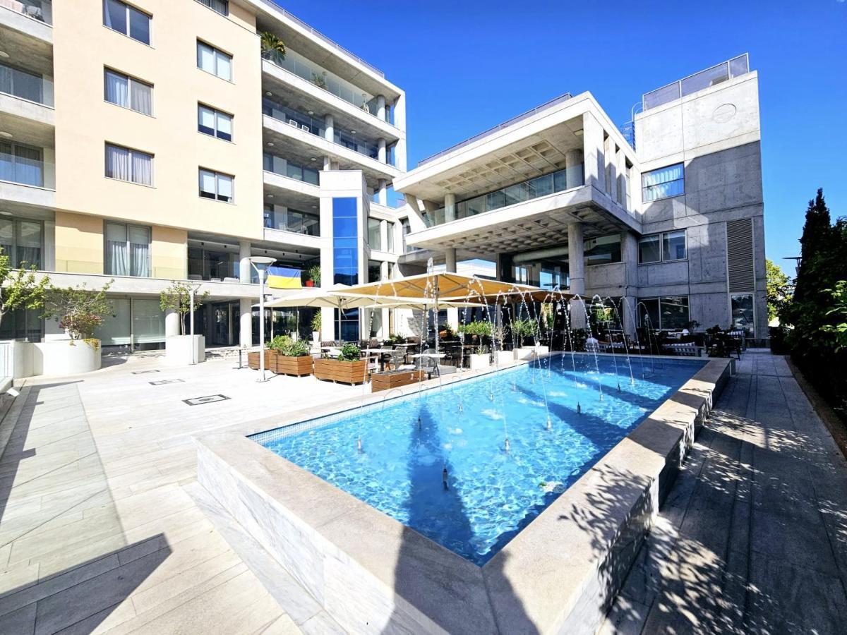 Elysia Park Apartments Paphos Extérieur photo
