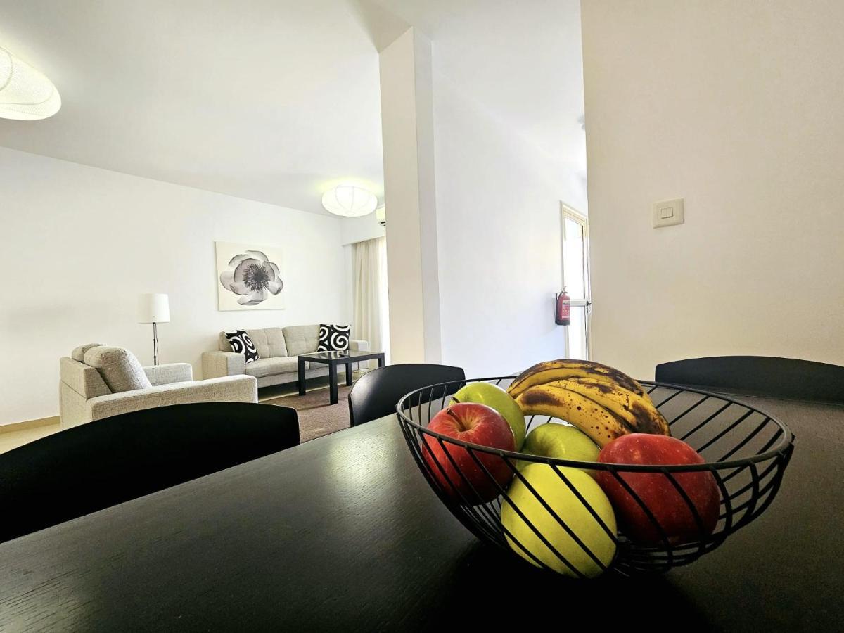 Elysia Park Apartments Paphos Extérieur photo
