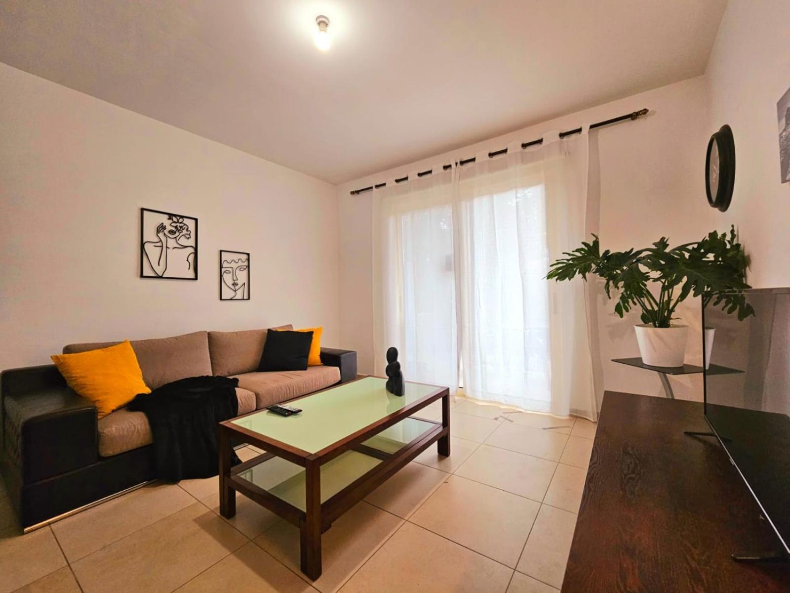 Elysia Park Apartments Paphos Extérieur photo