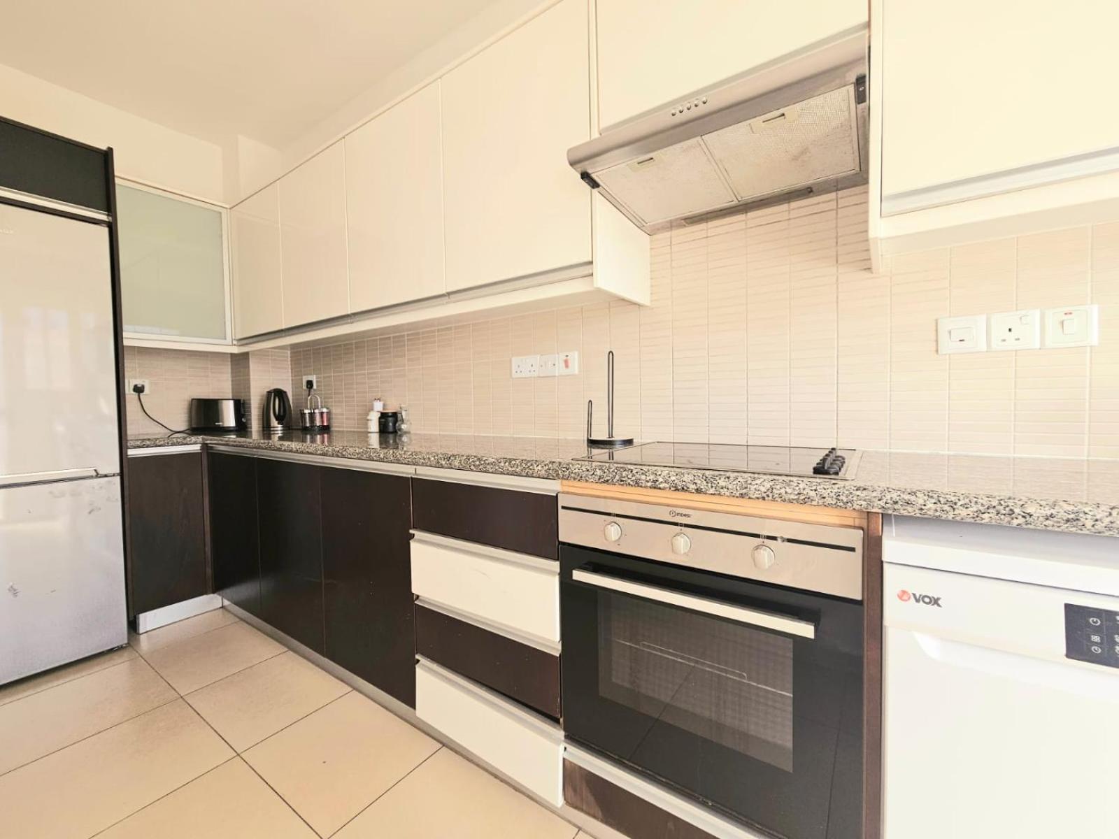 Elysia Park Apartments Paphos Chambre photo