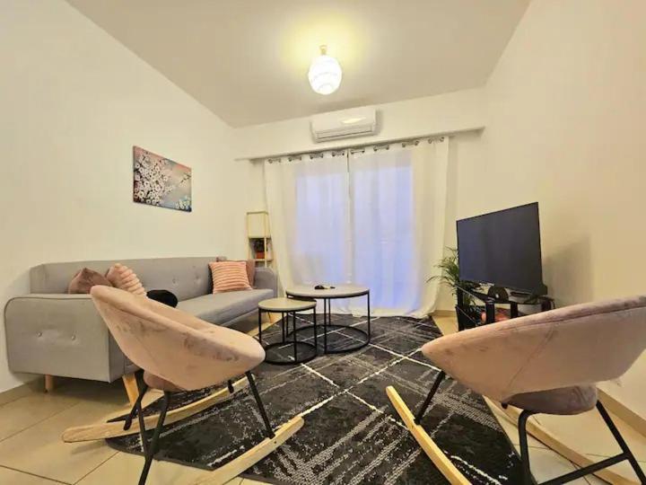 Elysia Park Apartments Paphos Extérieur photo